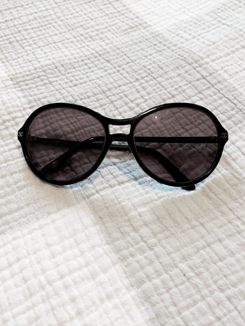 CHANEL Authentic Aviator‑Cat‑Eye Glasses - Picture 3 of 9
